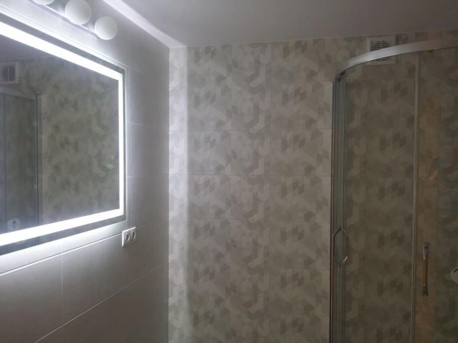 Apartament Przy Szkole Filmowej, Darmowy Parking Лодз Екстериор снимка
